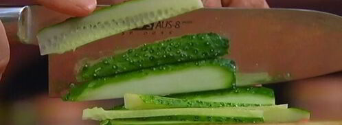 ролл с копченым лососем. Шаг 4