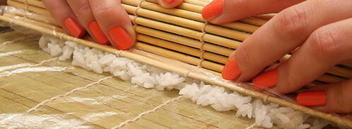 ролл в стружке тунца бонито. Шаг 9