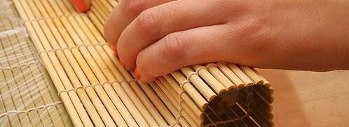 ролл в стружке тунца бонито. Шаг 10