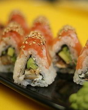 Роллы Гонконг с угрем по-домашнему