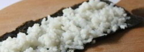 роллы с красной икрой. Шаг 2