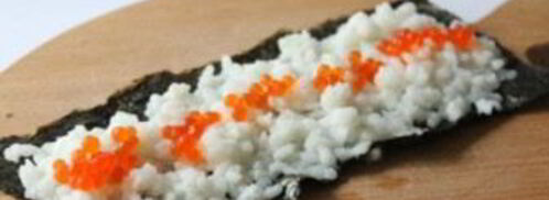 роллы с красной икрой. Шаг 3