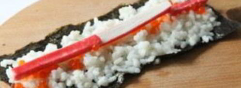 роллы с красной икрой. Шаг 4