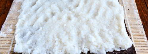 роллы с огурцом, курицей и тофу. Шаг 9