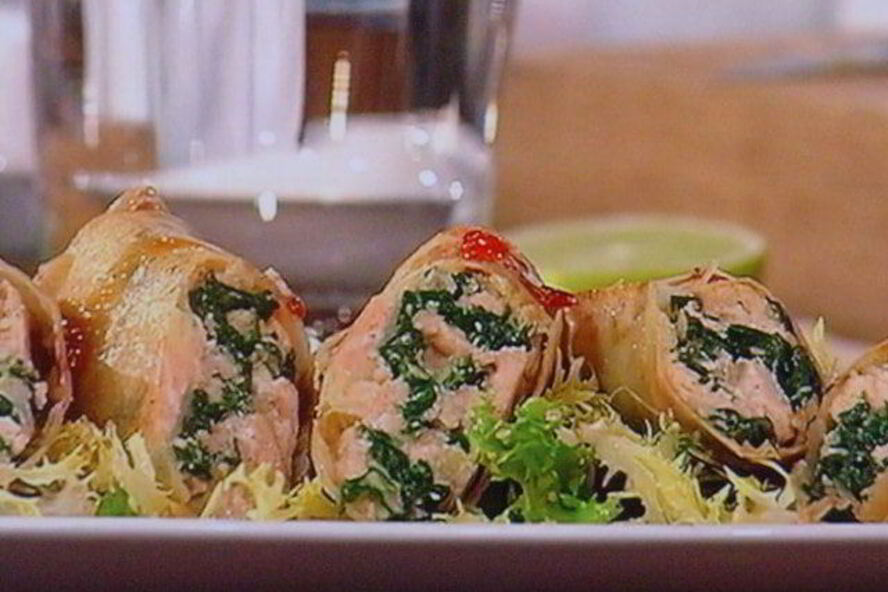 Рецепт спринг-роллы с лососем и свежим шпинатом