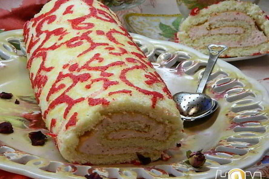 Рецепт бисквитный рулет с клубникой праздничный