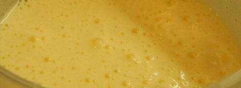 бисквитный рулет с клубникой праздничный. Шаг 4