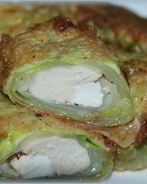 Капустные рулетики с куриным филе и брынзой