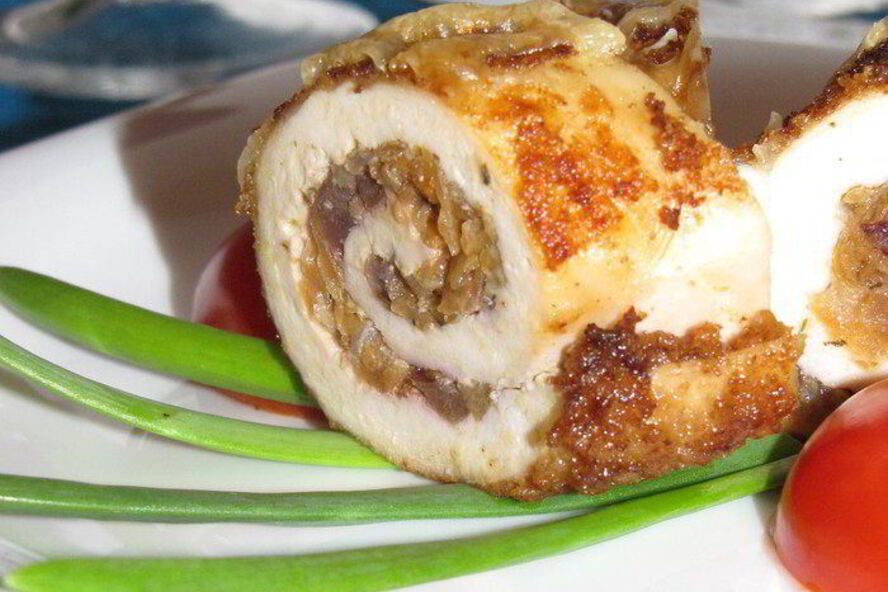 Рецепт куринные рулетики с начинкой из слив