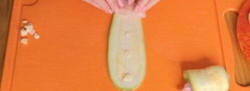 куриные рулетики с беконом и кабачком. Шаг 7