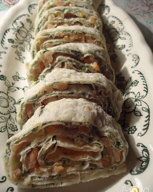 Рулет из лаваша с семгой