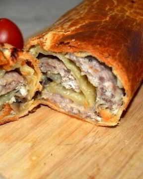 Рулет из слоеного теста с начинкой