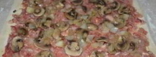 рулет из слоеного теста с начинкой. Шаг 3