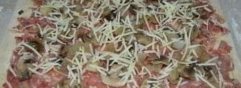 рулет из слоеного теста с начинкой. Шаг 4