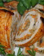 Рулет из свинины с морковью и грибами