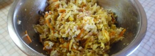 рулет кальмары фаршированные грибами и рисом. Шаг 6