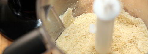 рулет с марципаном. Шаг 2