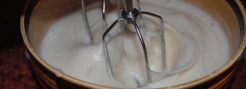 рулет с персиками и ананасом. Шаг 2