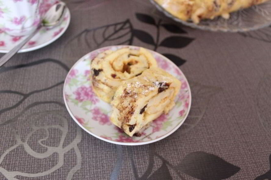 Рецепт рулет с яблоком и черносливом