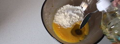 рулет с яблоком и черносливом. Шаг 2