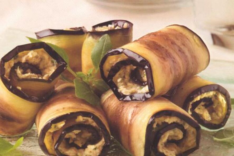 Рецепт рулетиков иза баклажанова