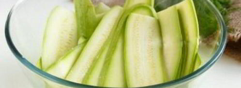 рулетики из кабачков с курицей пальчики. Шаг 2