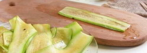 рулетики из кабачков с курицей пальчики. Шаг 3