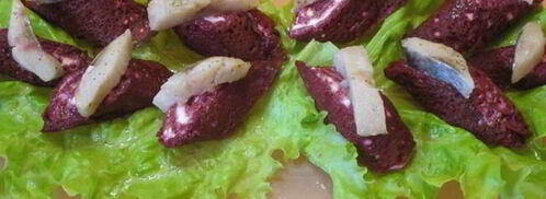 рулетики из ржаных блинчиков с селедкой. Шаг 7