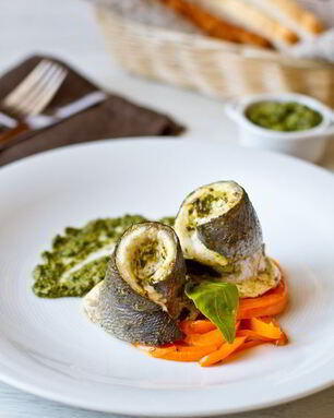 Рулетики из сибаса с песто