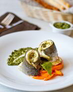 Рулетики из сибаса с песто