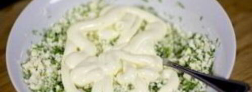 рулетики из тортильи с сыром и чесноком. Шаг 4