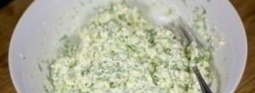 рулетики из тортильи с сыром и чесноком. Шаг 5