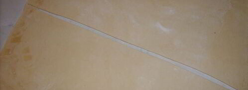 рулетики слоеные с тунцом. Шаг 4