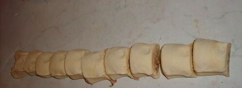 рулетики слоеные с тунцом. Шаг 8