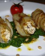 Рулеты из телапии с творожным сыром и орехами