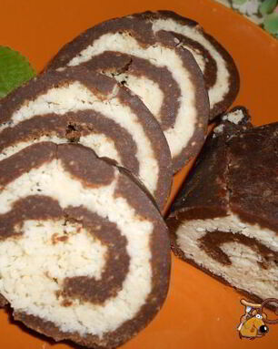 Шоколадно-кокосовый рулет без выпечки