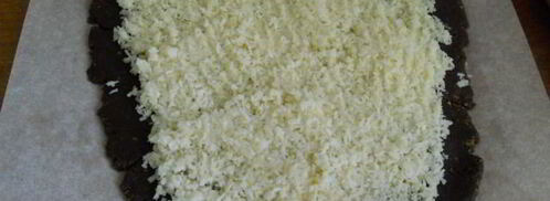 шоколадно-кокосовый рулет без выпечки. Шаг 5