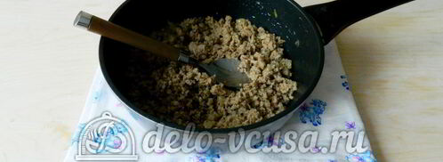 слоеный рулет с фаршем. Шаг 2