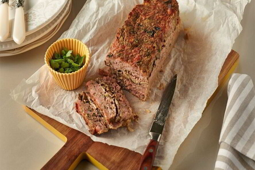 Рецепт сытный мясной рулет с грибами