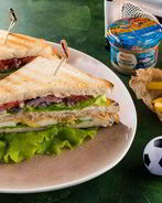 Клаб-сэндвич с лососевым паштетом