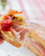 Монте-Кристо сэндвич с ветчиной