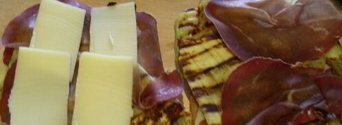 сэндвич-гриль с баклажаном-гриль, сыром и прошутто. Шаг 3