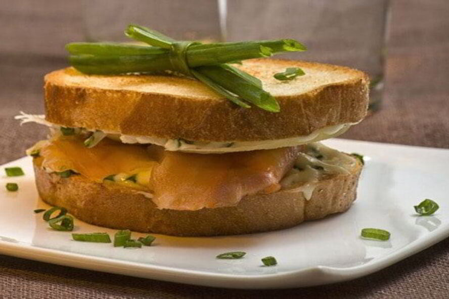 Рецепт сэндвич с красной рыбой и сыром филадельфия