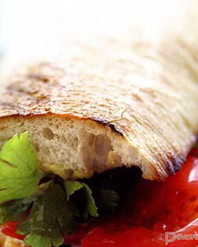 Сэндвич с курицей и майонезом