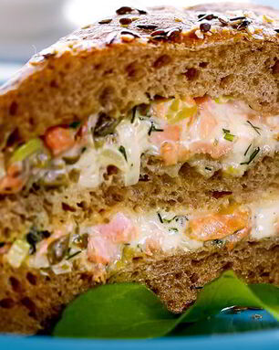 Сэндвич с лососем
