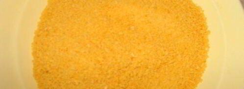 сырные шарики с начинкой в ореховой панировке под пьяной клюквой. Шаг 5