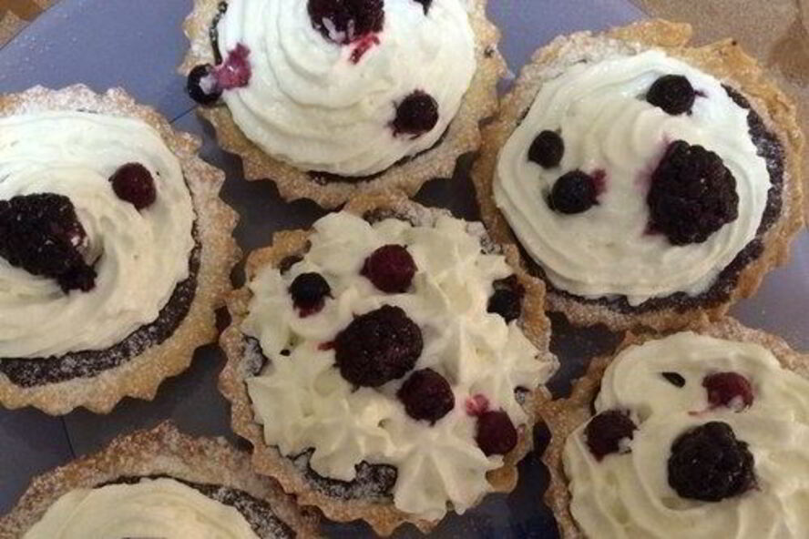 Рецепт десертные тарталетки со взбитыми сливками