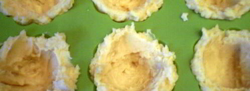 картофельные тарталетки с селедкой в мини шубке. Шаг 3