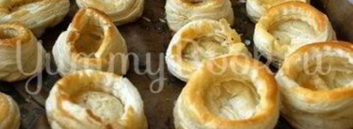 тарталетки из слоеного теста с начинкой. Шаг 5