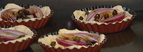 тарталетки с красным луком и сырным соусом. Шаг 10